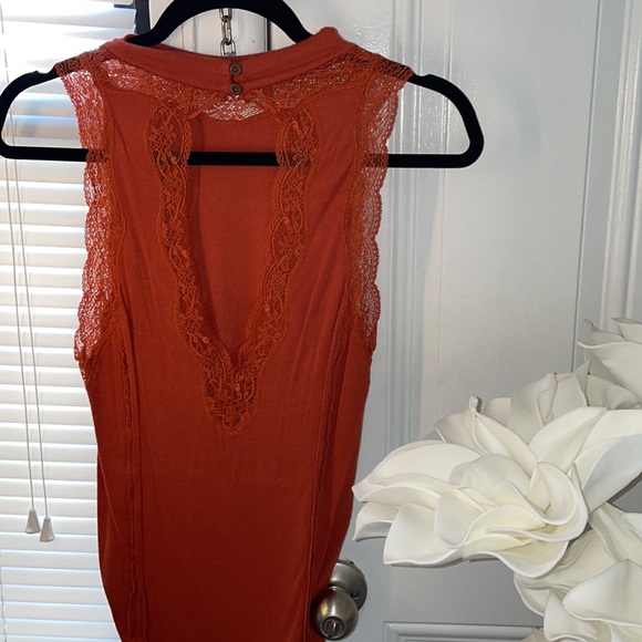 Open back top - Picture 3 of 4